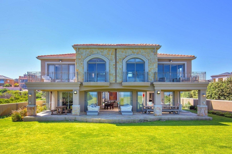 6 Bedroom Property for Sale in Myoli Beach Western Cape